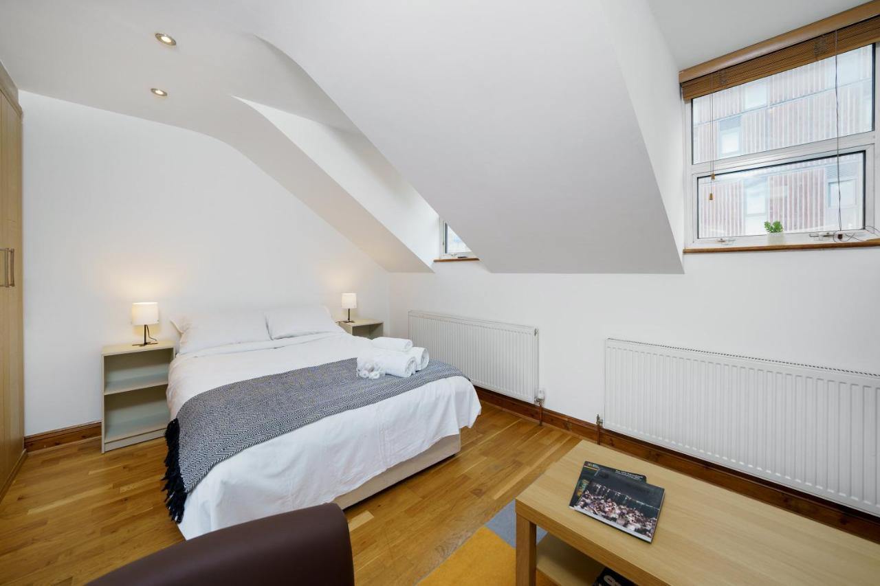 Flat In London Apartment Екстериор снимка