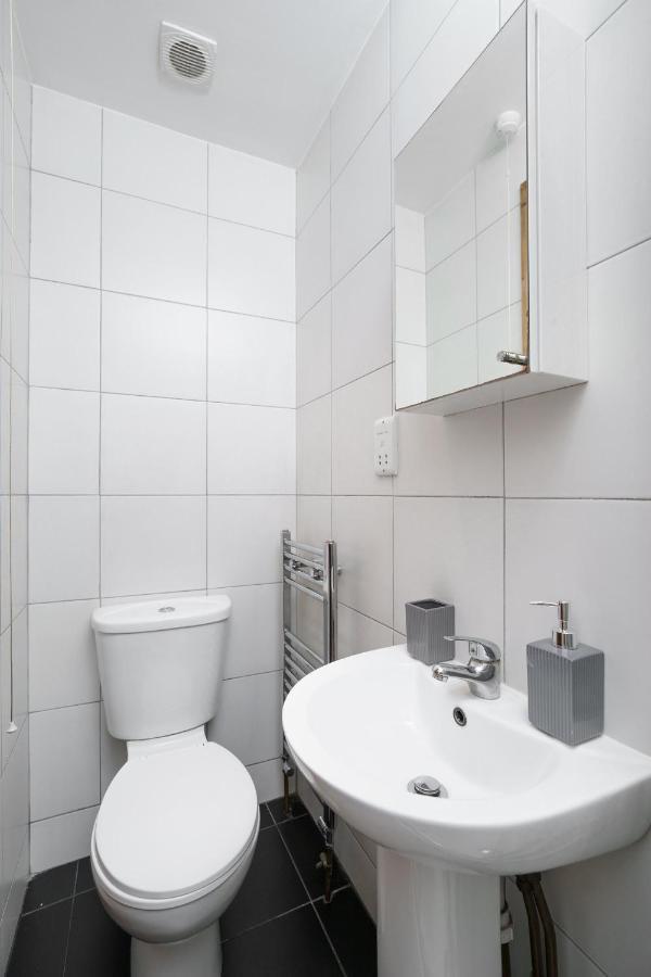 Flat In London Apartment Екстериор снимка